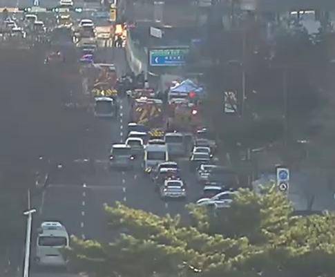 首尔新安山线汝矣岛站施工现场发生钢筋垮塌事故