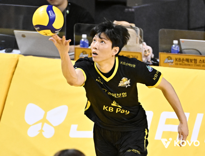 [핌in현장] "너무 이기려고만 했다"... KB 세터 황택의가 말한 '부담감'