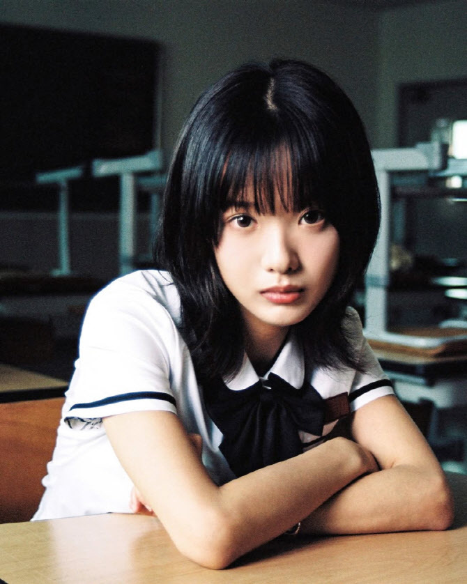 한로로, 음반 판매 역주행하며 1~3위 싹쓸이