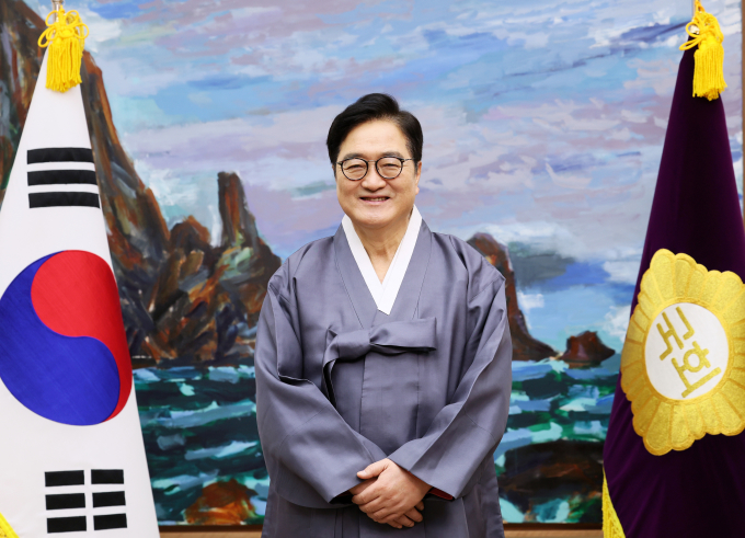 [신년사] 우원식 국회의장 "민생 입법 집중…개헌 첫 단추 끼울 것"