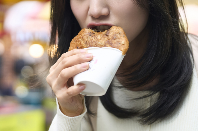겨울철 서민간식 붕어빵·호떡 가격↑…수입물가 급등 영향