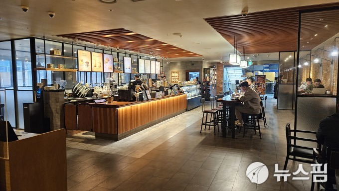 [현장] 290원 오른 최저임금에 알바생 한숨만…'실수령액' 되레 줄기도