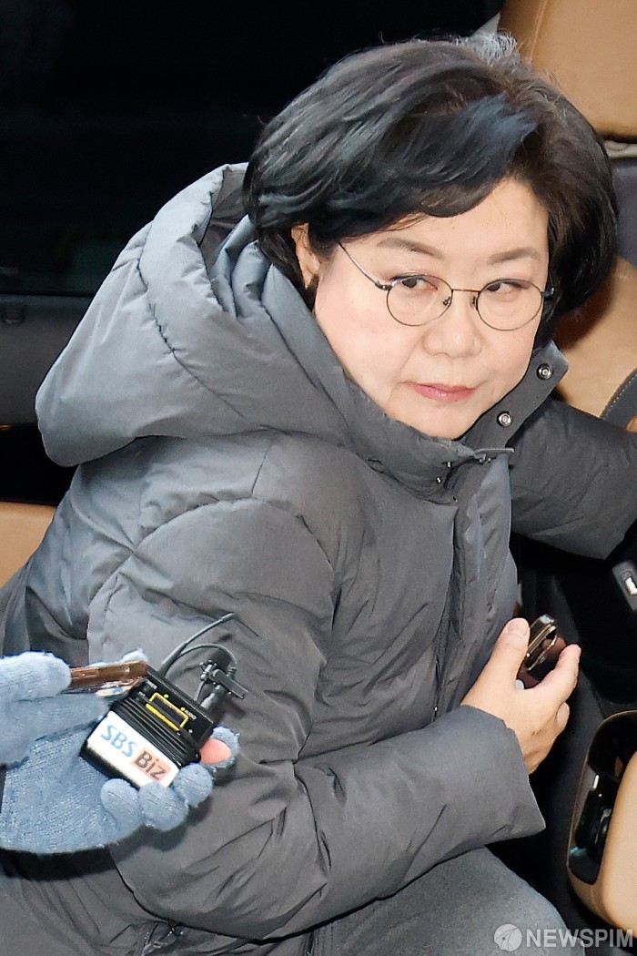 인사청문회 준비 사무실 향하는 이혜훈 장관 후보자