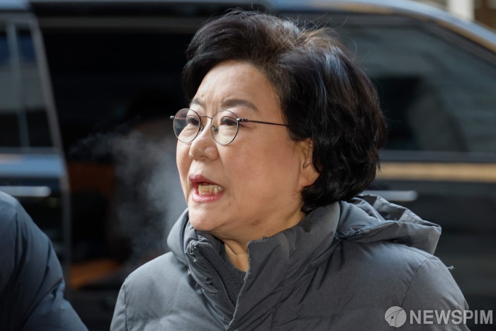 [단독] 이혜훈 장남, 이번엔 '아빠 찬스'…자녀 논문 특혜 의혹