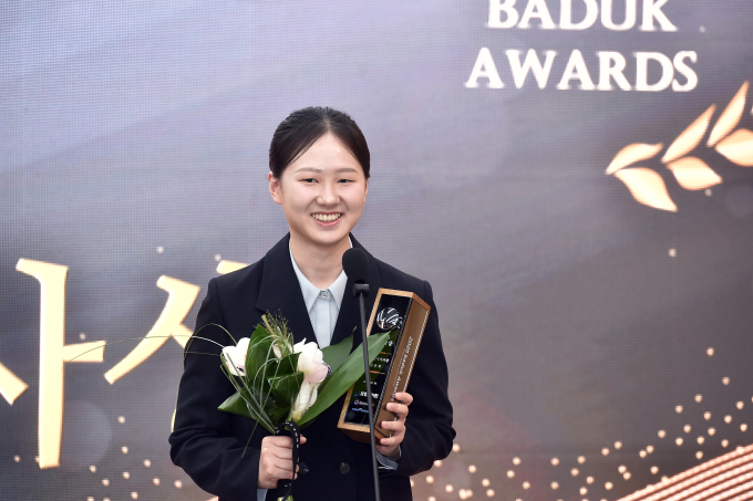 [바둑] 김은지, 2025 한해 다승 1위…신진서는 승률·연승·상금 독주