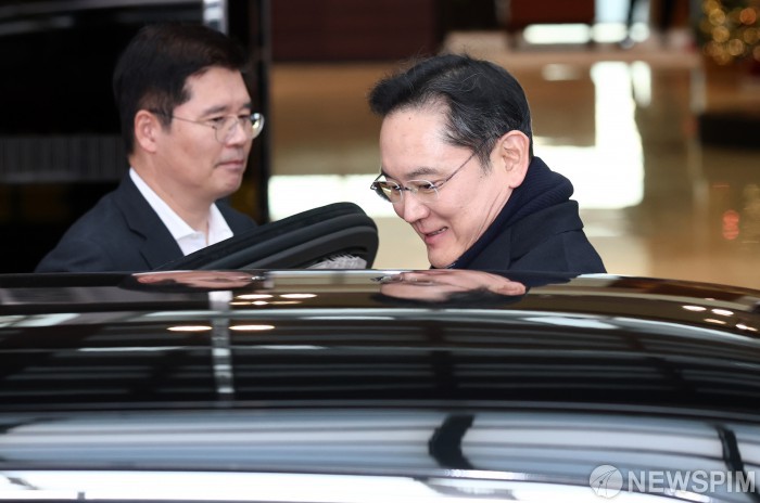 중국 일정 마치고 귀국한 이재용 회장