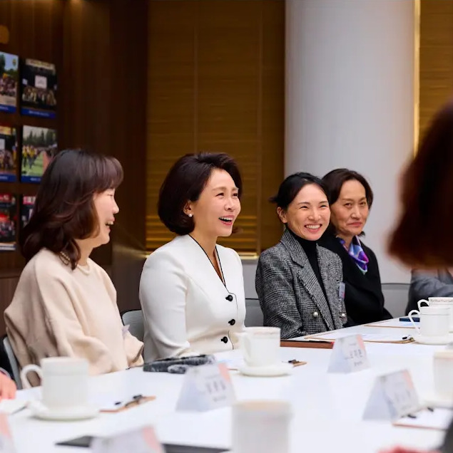 김혜경 여사, 재중 한인 여성 간담회 "눈물로 버텨주신 덕분에 한중 관계 다시 도약"