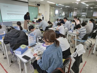 경기도교육청미래과학교육원, 부모·자녀가 함께하는 'AI·코딩 체험' 운... - 뉴스 썸네일 이미지