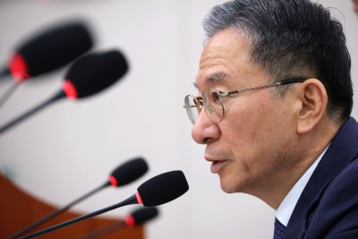 <b>정성호</b> "조작수사뿐 아니라 기소유예·공소보류도 <b>국가 폭력</b>"