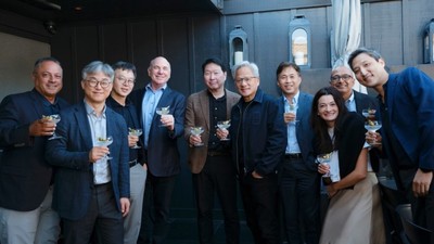 최태원 회장, 美서 젠슨 황과 회동…AI 인프라 협력 논의
