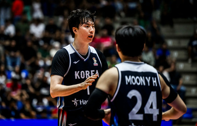 한국 <b>남자농구</b>, '에이스' 이현중 복귀에도 레바논 원정 74-93 <b>완패</b>...월드...