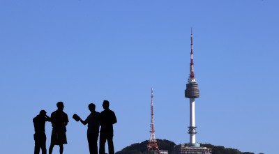 Daily Weather Forecast in Korea: Cool Mornings and Hot Afternoons