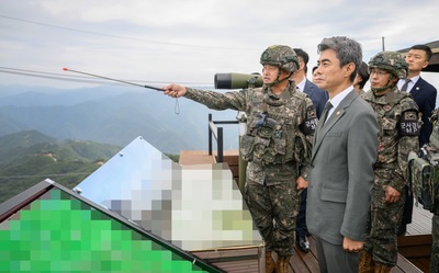 강신철 국방장관, 추석 연휴 최전방 7사단 점검… "적 도발엔 가차 없이 대응"