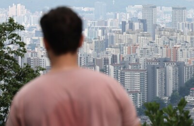 은행 <b>고정</b>형 <b>주담대</b> <b>금리</b> 첫 <b>5% 돌파</b>…전체 <b>주담대</b> 5개월째 상승