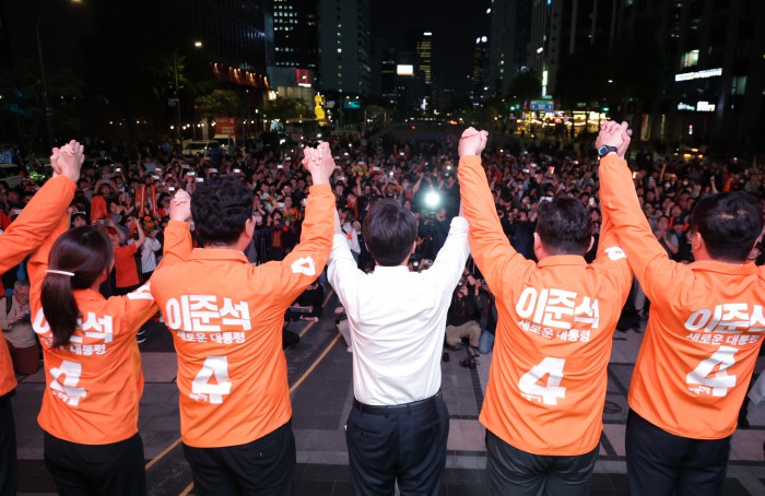 썸네일 이미지