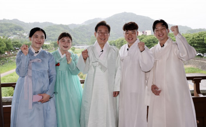썸네일 이미지