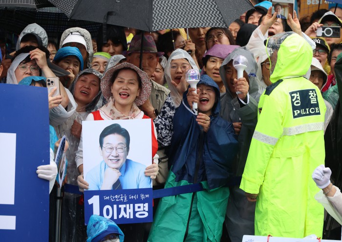 썸네일 이미지