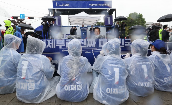 썸네일 이미지