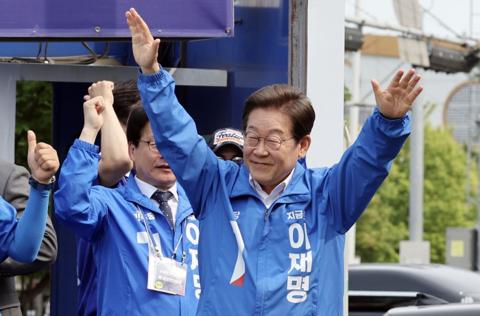 썸네일 이미지
