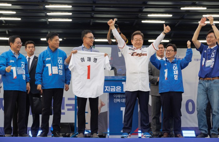썸네일 이미지