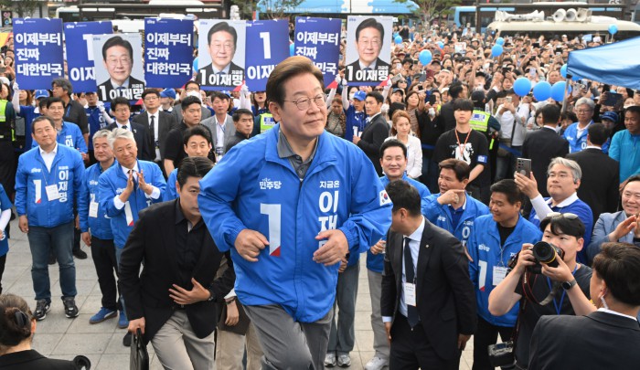썸네일 이미지