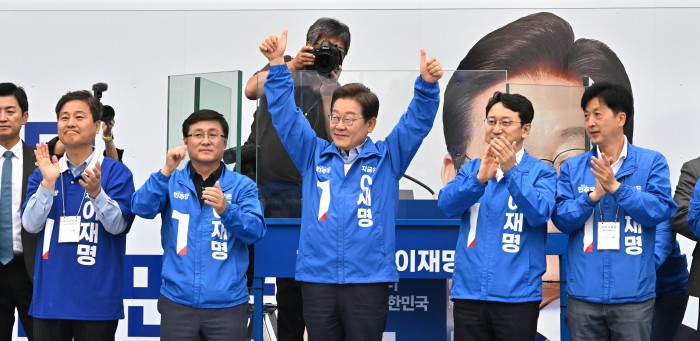 썸네일 이미지
