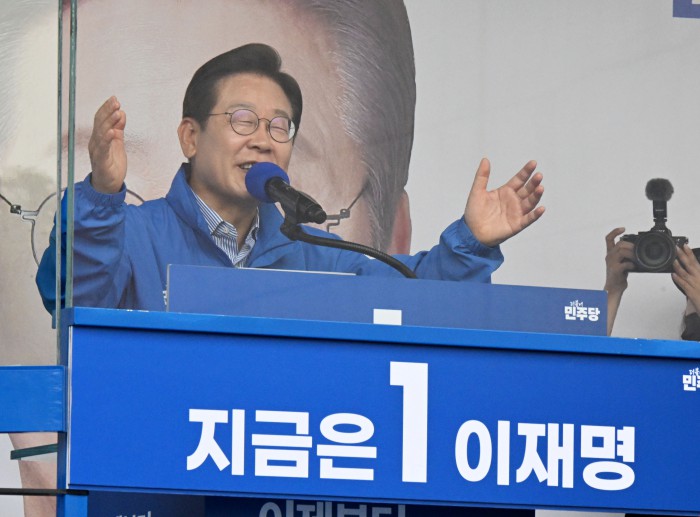썸네일 이미지