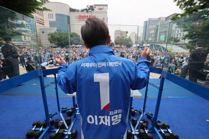 썸네일 이미지