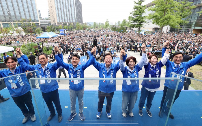 썸네일 이미지