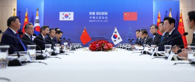 마주 앉은 한중 정상