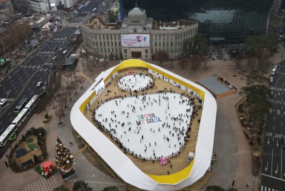 인파몰린 서울광장 스케이트장