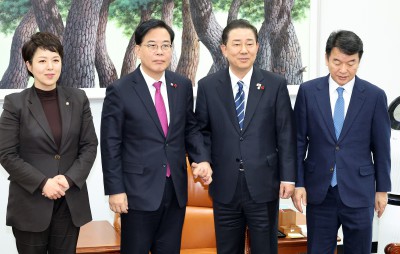 여야 원내대표, '통일교 특검 논의' 회동