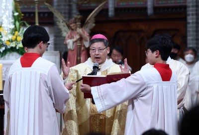 명동성당에서 열린 성탄 대축일 밤 미사