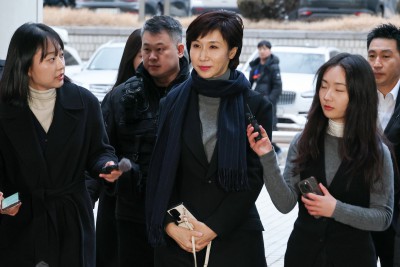 노소영 관장, 재산분할 파기환송심 첫 재판 출석