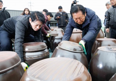 정청래 대표, 충남 당진 찾아 현장 체험