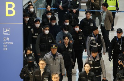 '캄보디아 스캠조직' 피의자 73명 강제 송환