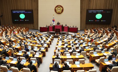 '주 52시간 예외' 빠진 반도체특별법 등 국회 본회의 통과