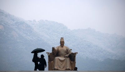 '봄비 대신 눈비'