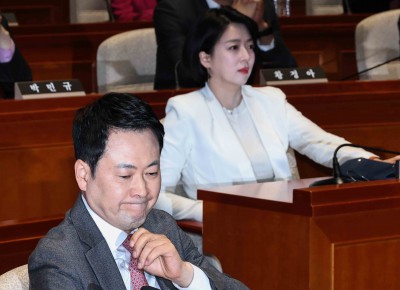 돌아온 배현진, 침묵의 장동혁