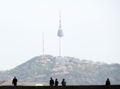 포근한 날씨, 산책 나온 시민들