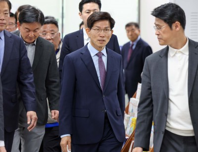 김문수 전 고용노동부 장관, 공직선거법 위반 혐의 재판 출석