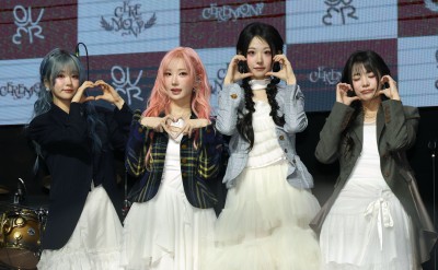 '세레모니'로 돌아온 QWER