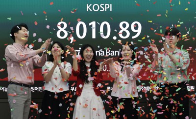코스피, 사상 최초 '8천피' 돌파 