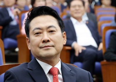 의원총회 참석한 장동혁 대표
