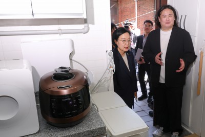 고립은둔청년 쉐어하우스 방문한 한성숙 국무총리