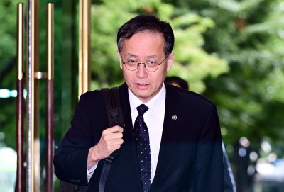 출근하는 이형일 부총리 겸 재정경제부 장관 후보자