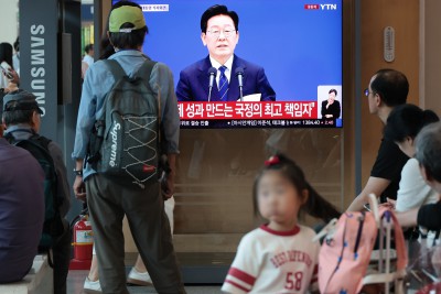 이재명 대통령, '국민의 뜻, 국민의 삶, 더 살피겠습니다'